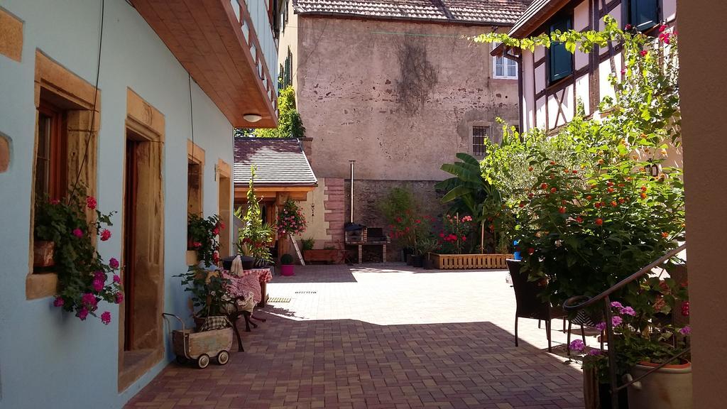 Gite Dans Cite Medievale Boersch Bagian luar foto